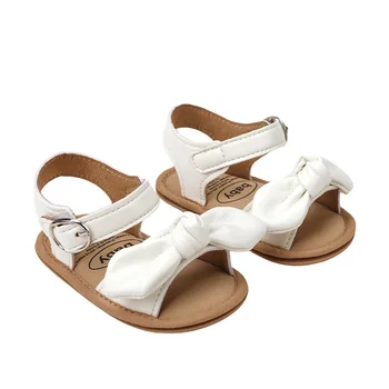 Сандалии для новорожденных девочек, Гибкие липкие нескользящие Сандалии с бантом, Летняя Повседневная Обувь на плоской подошве, пляжные сандалии (Белый 12-18